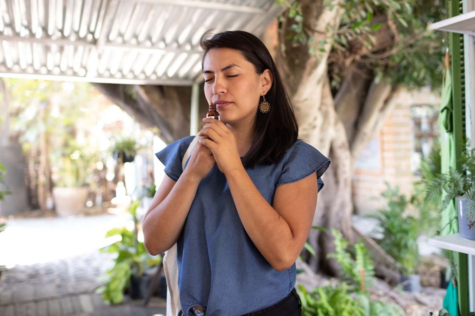 The Top 6 Essential Oils For Bronchitis Relief