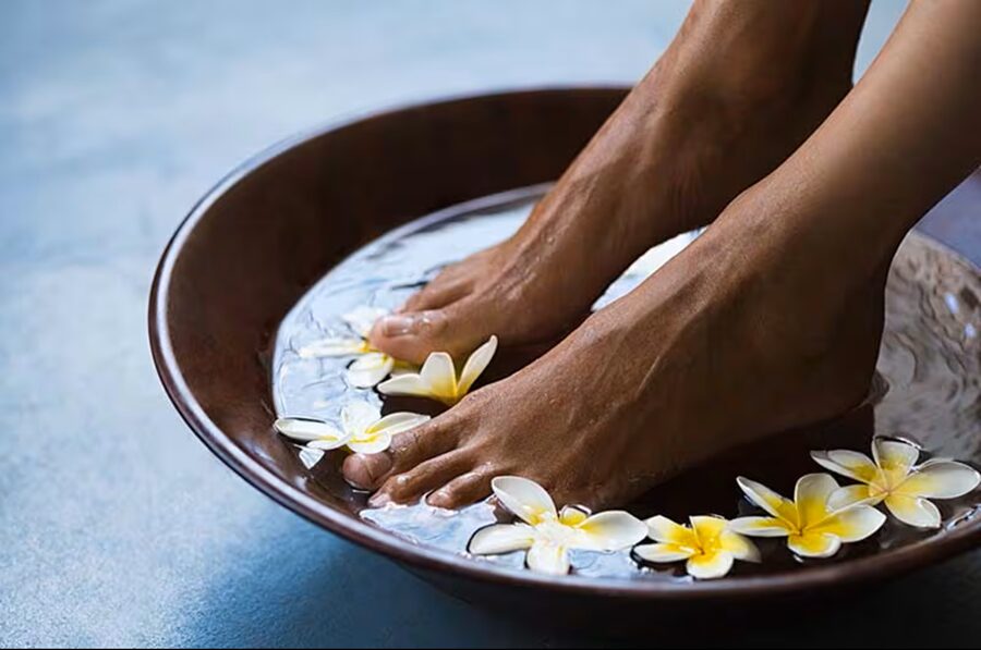 Essential Oils for Foot Soak: Relax and Restore Through Your Feet