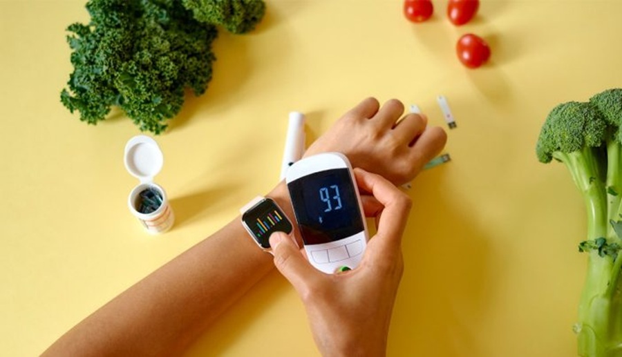 Natural Ways to Flush Excessive Sugar From Your Body